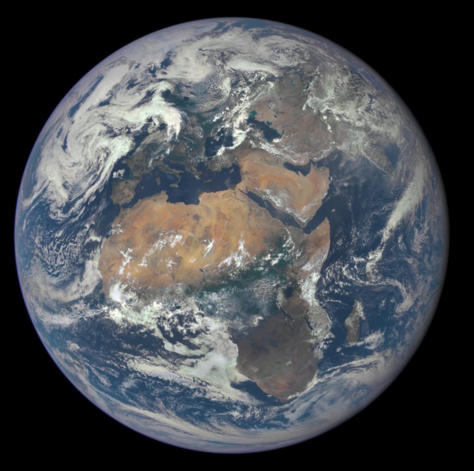 Фотография Земли, сделанная 29 июля 2015 года с борта космического аппарата Deep Space Climate Observatory. NASA