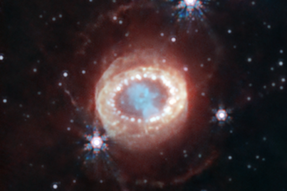 Остаток сверхновой SN 1987A на снимке космического телескопа James Webb